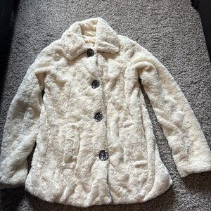 Women’s small vintage looking faux fur coat